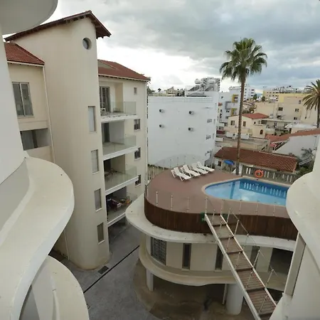 Apartment City Center Pool View *